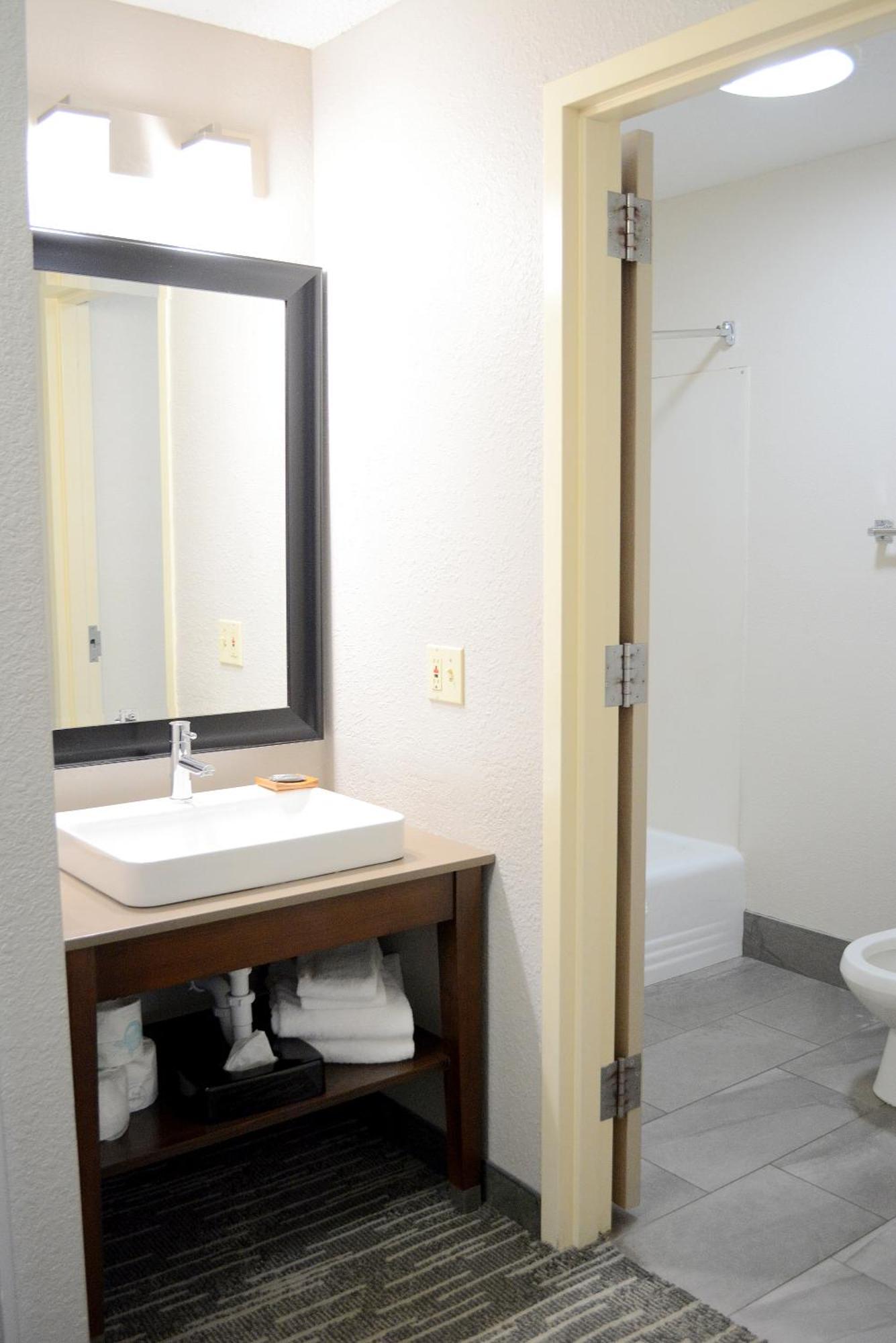Country Inn & Suites By Radisson, Port Clinton, Oh Rom bilde